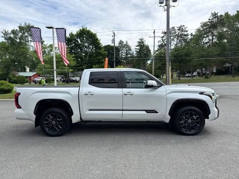 Used 2024 Toyota Tundra Platinum AWD/4WD image 5