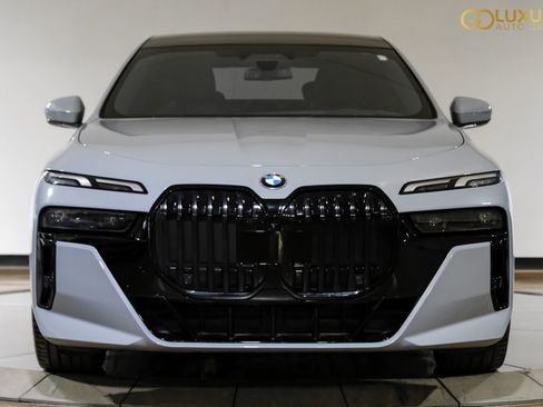 Used 2023 BMW 740i RWD image 7