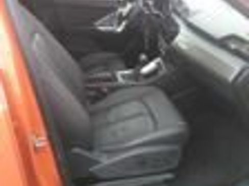 Used 2025 Audi Q3 2.0T Premium image 2