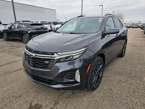 Used 2022 Chevrolet Equinox RS w/ RS Leather Package image 2