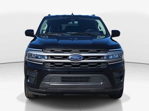 Used 2024 Ford Expedition Max XLT image 11