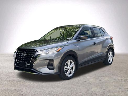 Used 2024 Nissan Kicks S FWD image 5