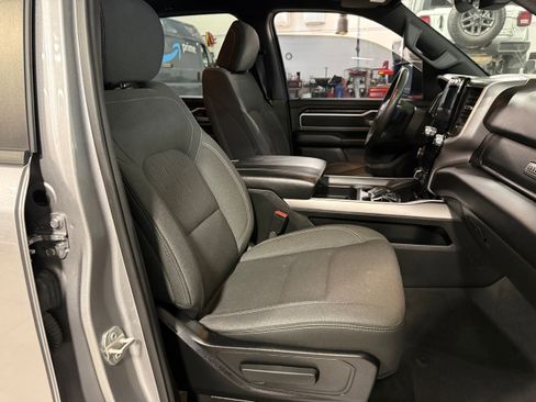 Used 2023 RAM 1500 Big Horn AWD/4WD image 9