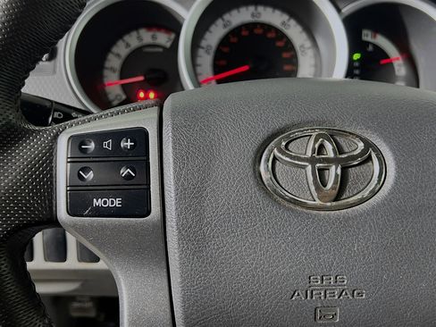 Used 2012 Toyota Tacoma PreRunner image 18