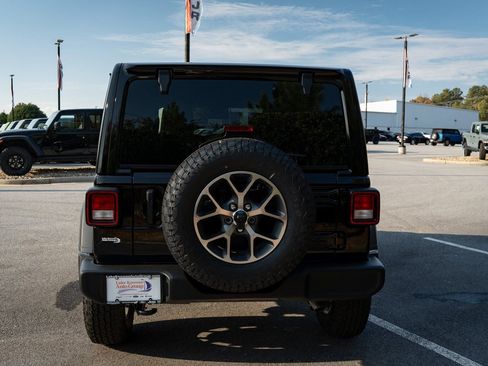 New 2026 Jeep Wrangler Unlimited Sport AWD/4WD image 8