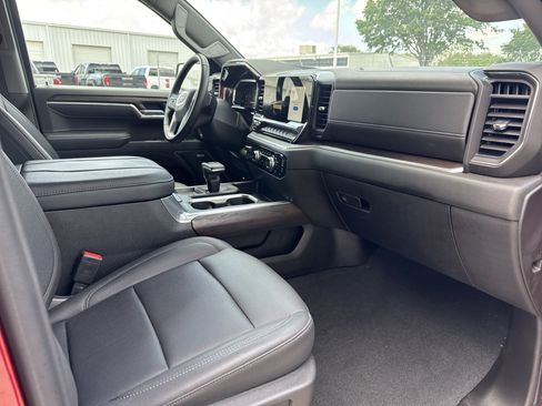 Used 2026 GMC Sierra 1500 SLT AWD/4WD image 14