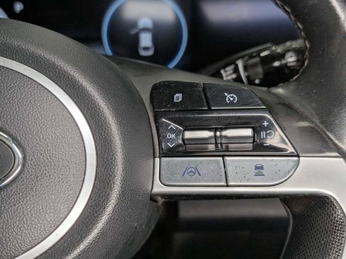 Used 2023 Hyundai Elantra SEL w/ Convenience Package image 32