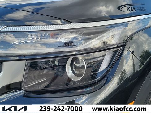 Certified 2024 Kia Seltos S image 5