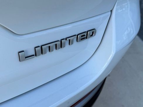 New 2026 Jeep Grand Cherokee Limited w/ Luxury Tech Group II AWD/4WD image 35