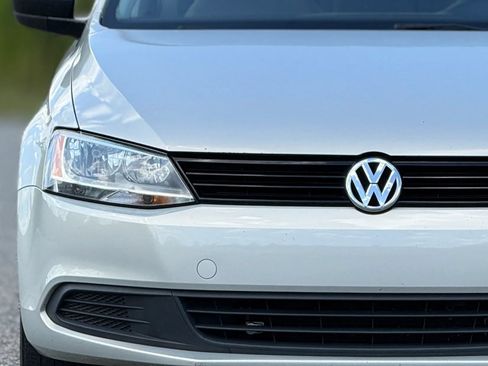 Used 2011 Volkswagen Jetta S FWD image 11