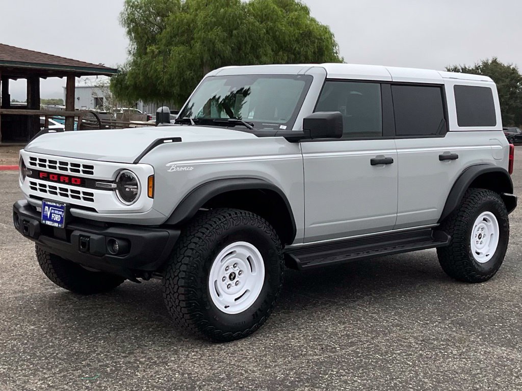 New 2026 Ford Bronco Heritage Edition AWD/4WD image 2
