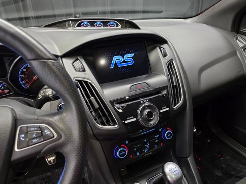 Used 2018 Ford Focus RS AWD/4WD image 4