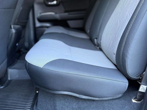 Used 2020 Toyota Tacoma TRD Off-Road w/ Technology Package AWD/4WD image 95