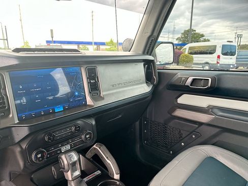 Used 2021 Ford Bronco First Edition AWD/4WD image 19