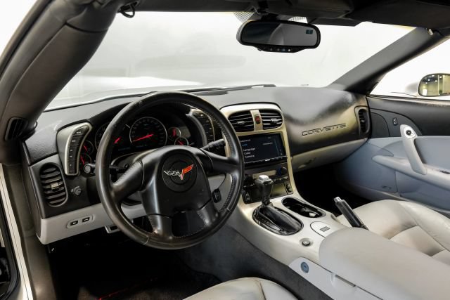 Used 2005 Chevrolet Corvette Coupe w/ Preferred Equipment Group RWD image 4