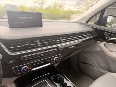 Used 2018 Audi Q7 3.0T Prestige w/ Prestige Package AWD/4WD image 13