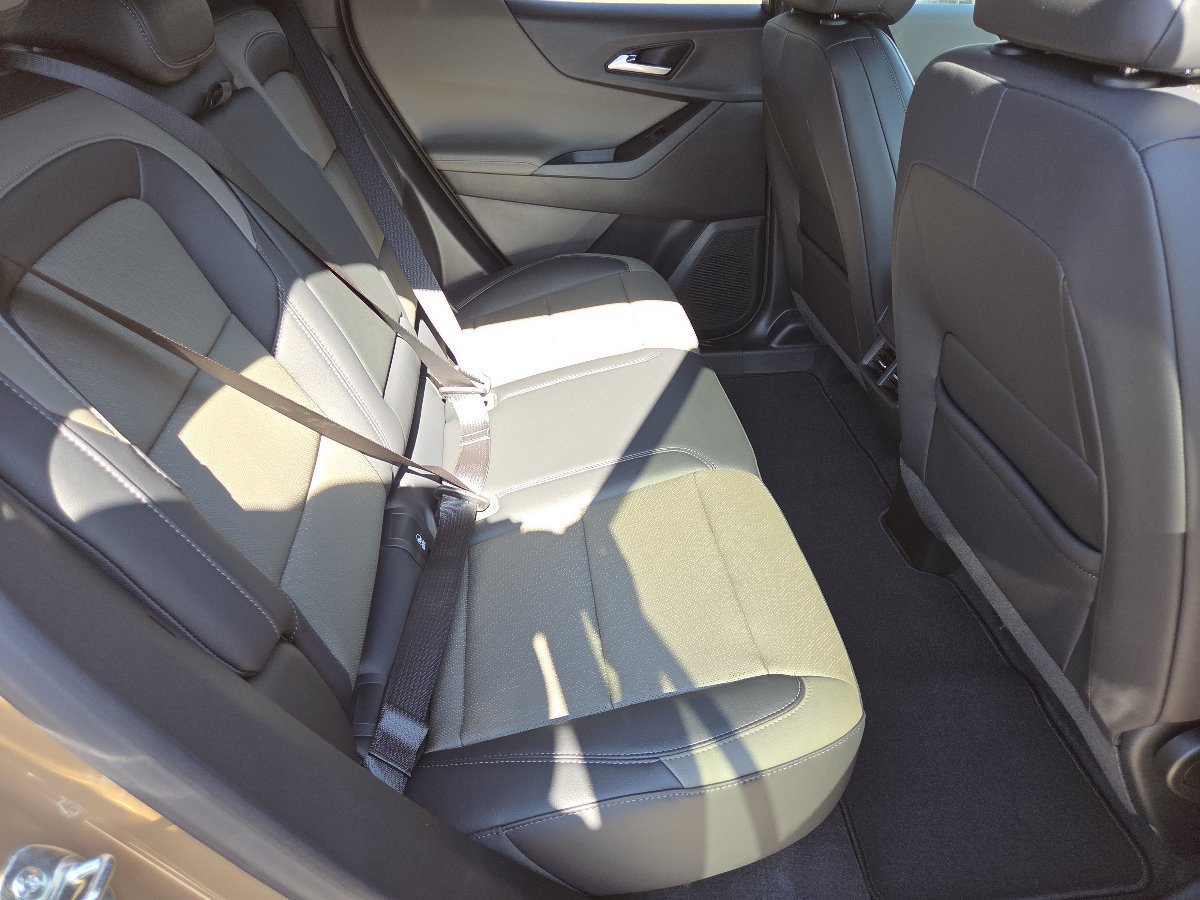 New 2027 Chevrolet Equinox LT w/ Convenience Package II AWD/4WD image 26