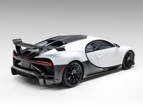 Used 2021 Bugatti Chiron Pur Sport image 83