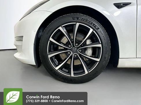 Used 2022 Tesla Model 3 Long Range AWD/4WD image 30