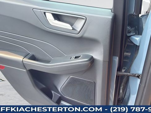 Used 2023 Ford Escape Platinum AWD/4WD image 38