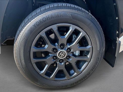 Used 2024 Toyota Tundra Platinum image 8