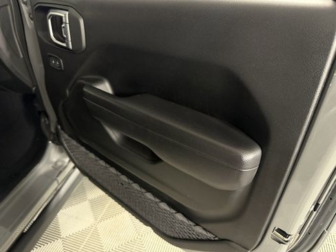 Used 2023 Jeep Wrangler Unlimited Rubicon 4xe w/ Steel Bumper Group image 35