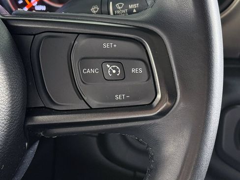 Used 2018 Jeep Wrangler Unlimited Sport S AWD/4WD image 29