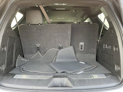 Used 2025 GMC Yukon Denali image 19