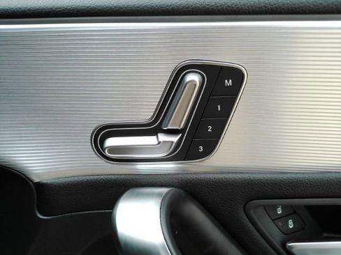 Used 2022 Mercedes-Benz A 220 image 20