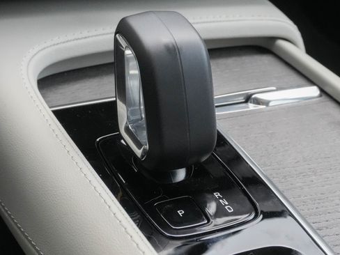 Used 2023 Volvo XC90 B6 Plus w/ Protection Package Premier AWD/4WD image 26