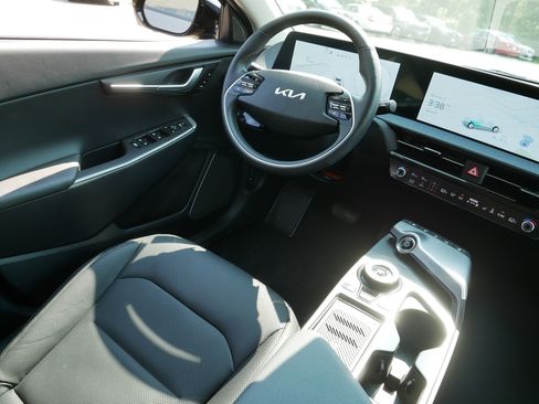 Used 2024 Kia EV6 Wind w/ Wind Technology Package AWD/4WD image 9