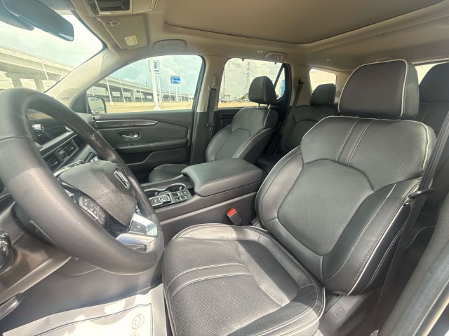 Used 2025 Honda Pilot Elite image 7