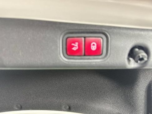 Used 2020 Mercedes-Benz E 350 4MATIC Sedan image 34