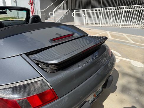 Used 2001 Porsche 911 Carrera 4 image 18