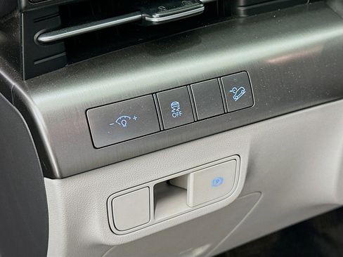 Used 2025 Hyundai Kona SEL image 17