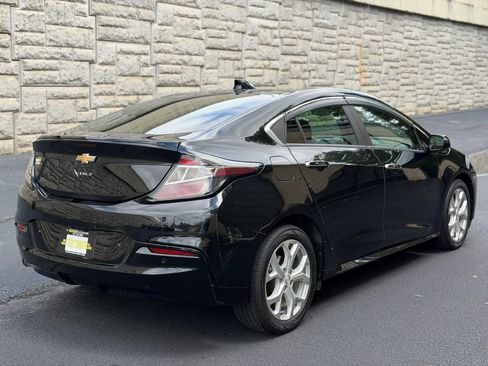 Used 2017 Chevrolet Volt Premier w/ Driver Confidence II Package FWD image 6