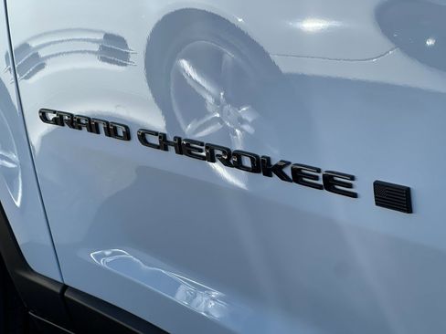 New 2026 Jeep Grand Cherokee L 4WD image 28