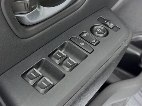 Certified 2023 Honda Pilot Touring image 18