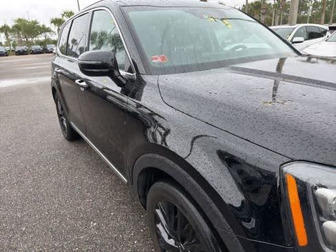 Used 2022 Kia Telluride SX w/ SX Prestige Package image 21