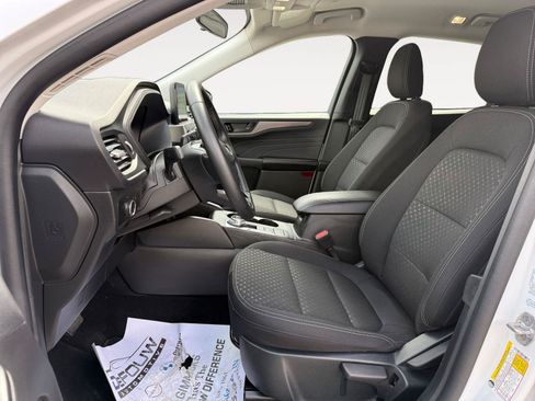 Used 2025 Ford Escape Active AWD/4WD image 10