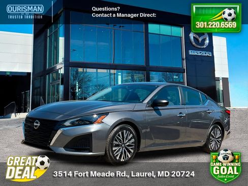 Used 2025 Nissan Altima 2.5 SV FWD image 2