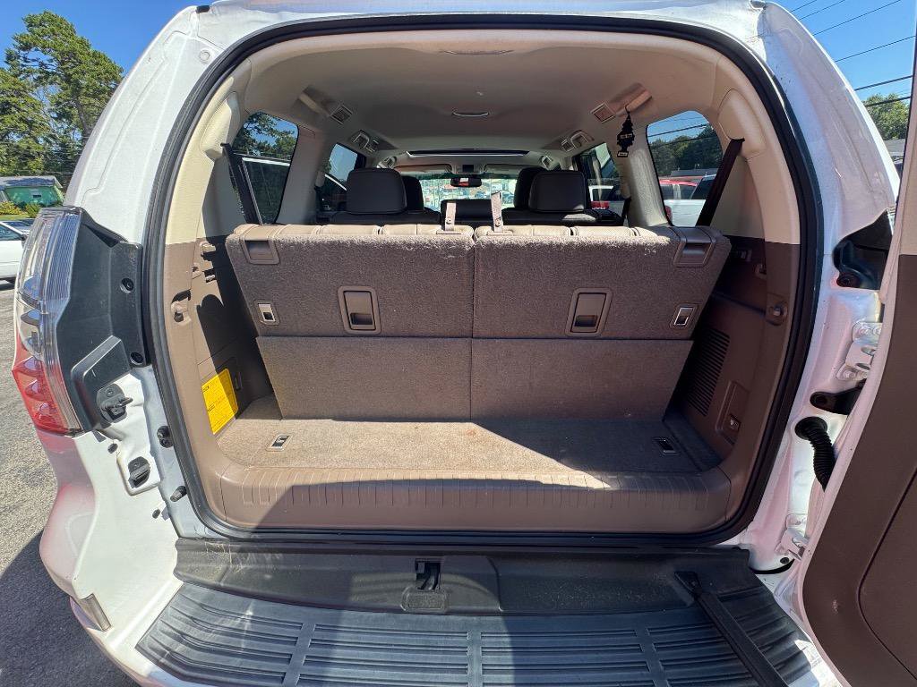 Used 2017 Lexus GX 460 Premium w/ Premium Package AWD/4WD image 27