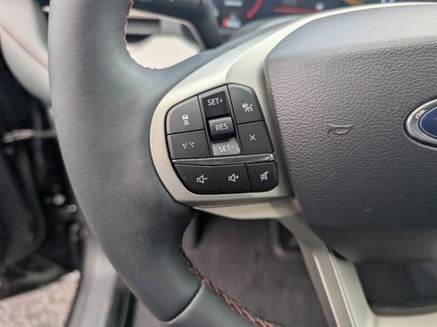 New 2026 Ford Explorer Active w/ Active Comfort Package AWD/4WD image 17