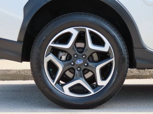 Used 2020 Subaru Crosstrek 2.0i Limited w/ Moonroof Package w/Navigation AWD/4WD image 16