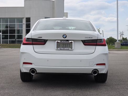 Used 2025 BMW 330i xDrive Sedan AWD/4WD image 11