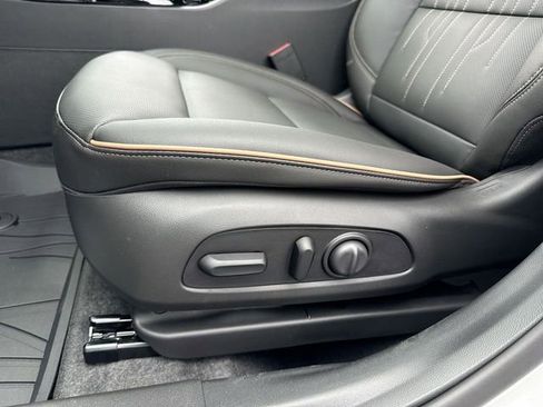 New 2026 Buick Envista Avenir image 12