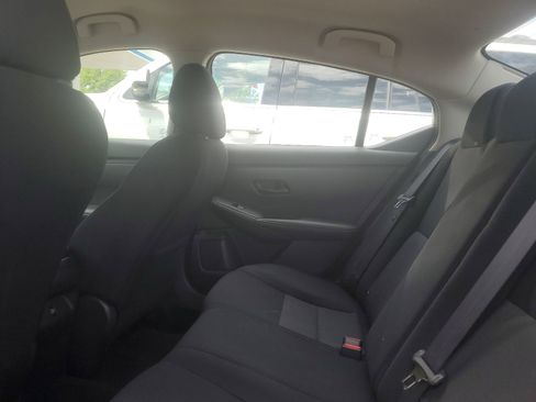 Used 2024 Nissan Sentra SV FWD image 12