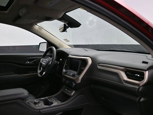 Used 2023 GMC Acadia Denali w/ Denali Technology Package image 13