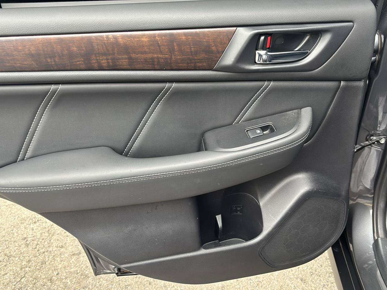 Used 2018 Subaru Outback 2.5i Limited AWD/4WD image 13