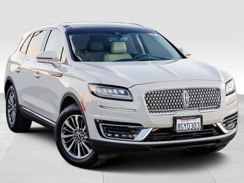 Used 2019 Lincoln Nautilus Select image 2